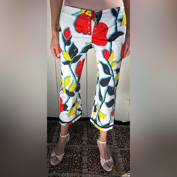 Hype Floral Print Capri Pants (8) - Picture 6 of 17